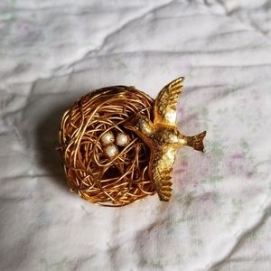 Antique birds nest pearl pin